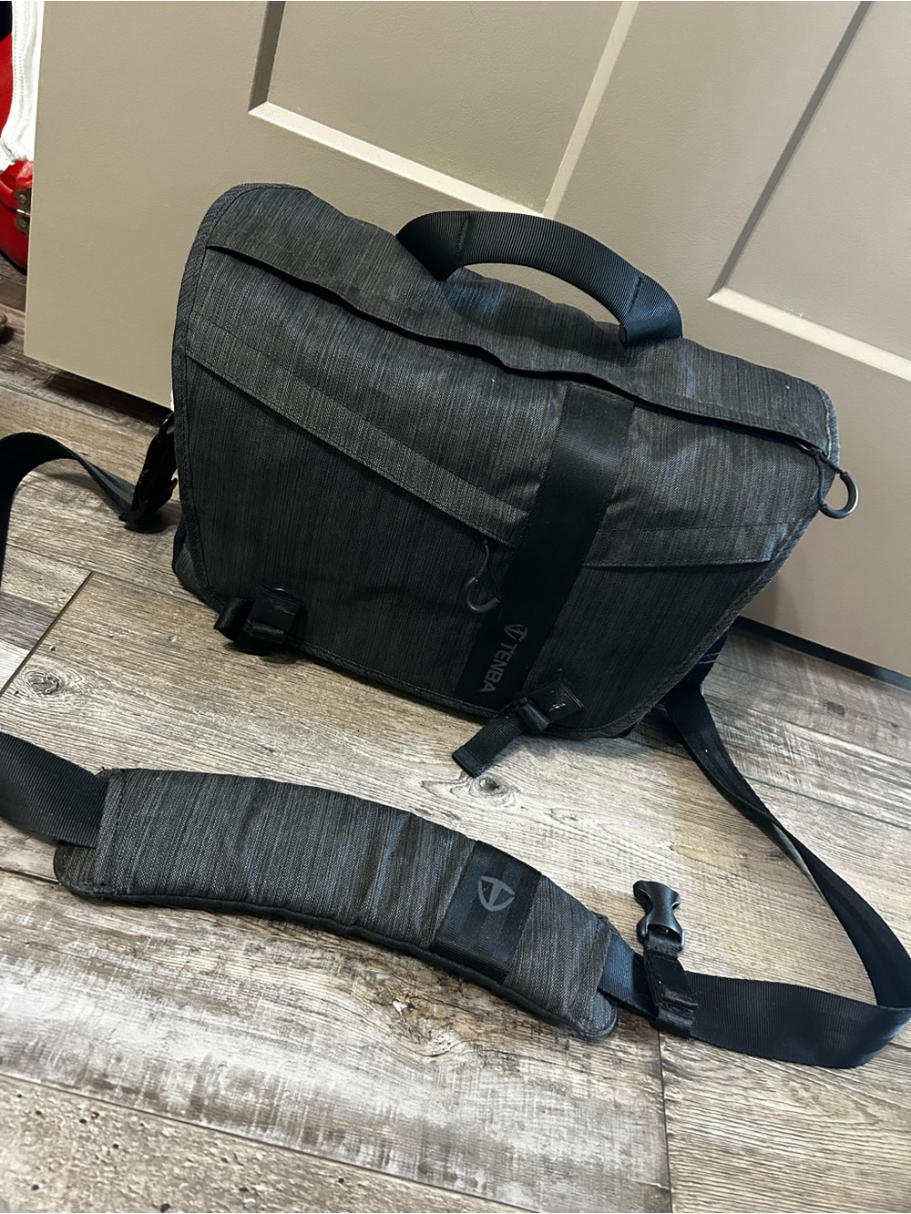 Tenba Messenger DNA camera bag charcoal grey
